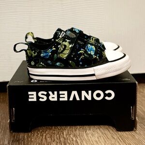 EUC Converse Kids Chuck Taylor All Star Low Top "Underwater Exploration"